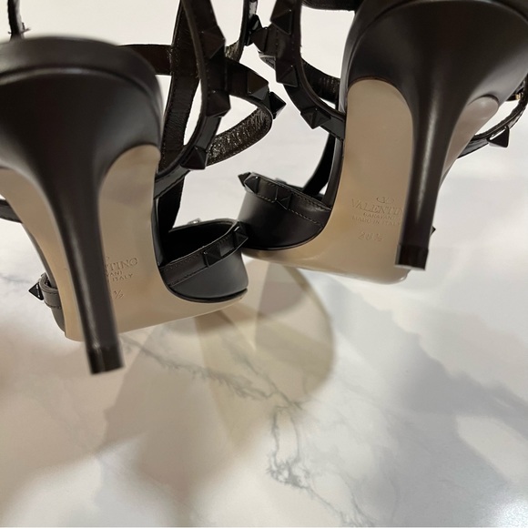 VALENTINO GARAVANI
Rockstud leather sandals - Picture 16 of 16